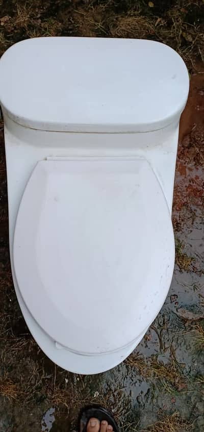 Porta Toilet Comode