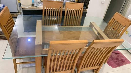 Dinning table for sale