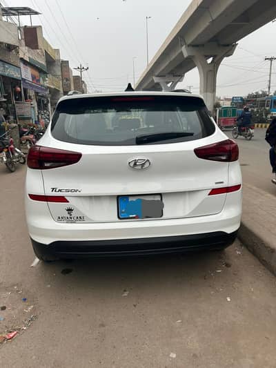 Hyundai tucson AWD 4 wheel drive brand new car Total original