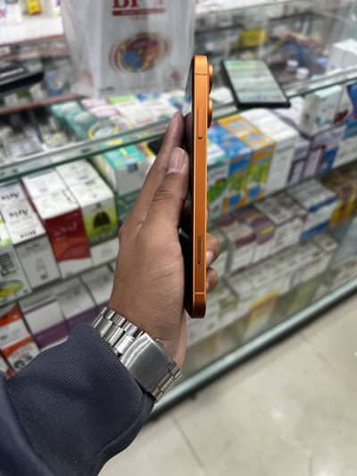 I PHONE XR CONVERTED 17 PRO FACTORY UNLOCK SIM TIME