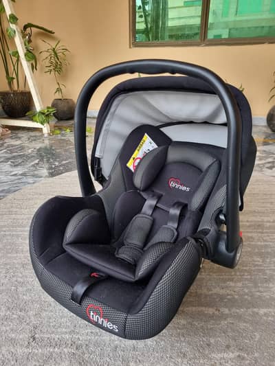 Tinnies Baby Carry Cot | Excellent Condition