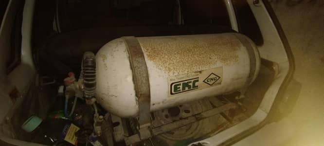 LPG cylinder with complete kit