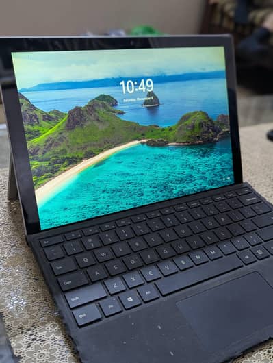 CORE i5 8TH GENERATION (PACKED + ULTRA HIGH DISPLAY GRAPHICS)