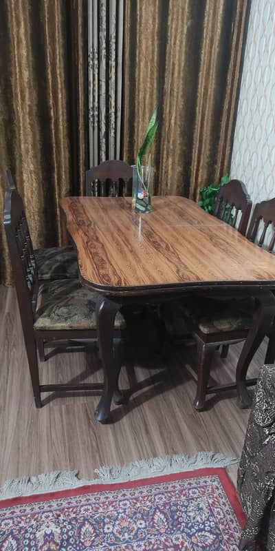 Dining Table with 6 chairs