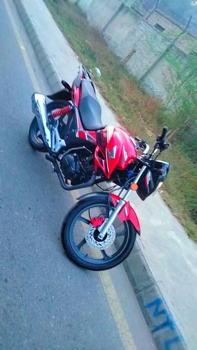 Honda cb 150f (2025) model  red