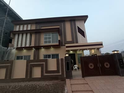 10 Marla House Available For Sale On Prime Location