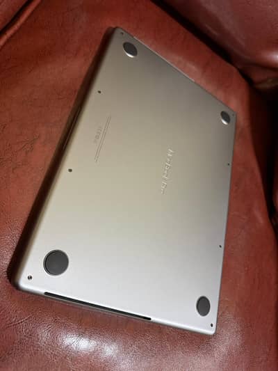 MacBook pro 14  64Gb ram 1Tb ssd
