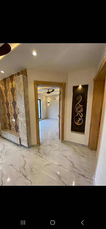 10 Marla Brand New 1st Entry Upper Portion Small Family Only