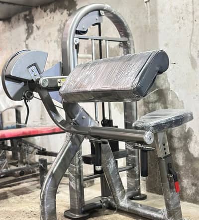 Bicep machine/imported gym machine/Gym equipments