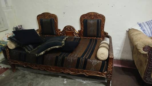 Dewan sofa