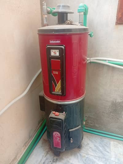 Dual electricity/gas 35 gallon geyser automatic ignition