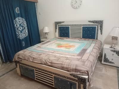 3bedroom sets wd dressing side tables