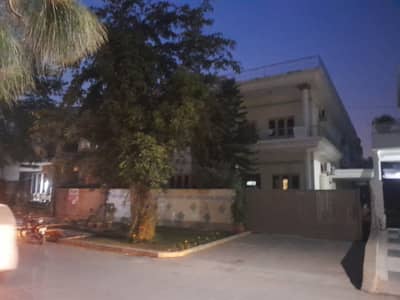 F-11 Ideal 666/Gaz Basement Prime Location Very Reasonable Rent