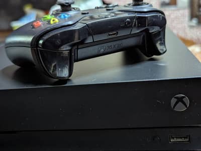 Xbox One X 1 TB
