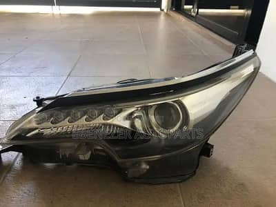 Toyota Fortuner (2016-2021) Front Headlights