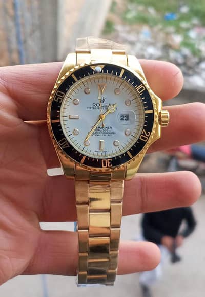 Rolex watch available in low price