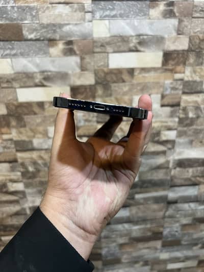 iPhone 13 pro max 128 jv Sim Time Available Minor Air leak hn