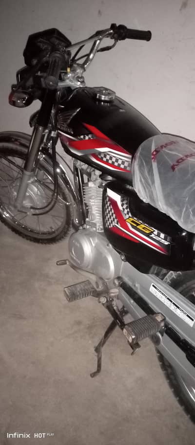 Honda 125 good condshion new  lettar he