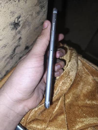 I phone 6s plus 79 health PTA approved