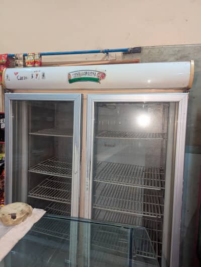 Double door chiller for urgent sale