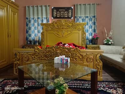 Luxury Dico Paint Full Size Bed Set – Almost New | Bahria Phase 8