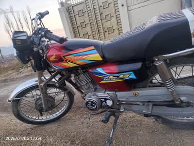 Honda 125 , 2017 modell, double saman. urgent sale