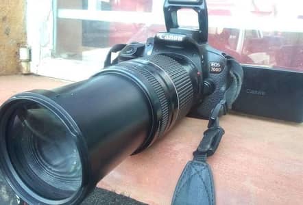 CANON 700D DSLR CAMERA