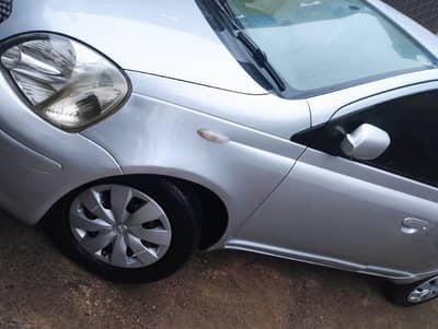 Toyota Vitz 2004
