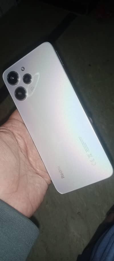 realme 12     12+256gb