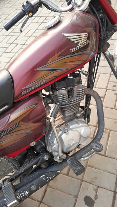 honda 125 sary bike k parts orignal hain