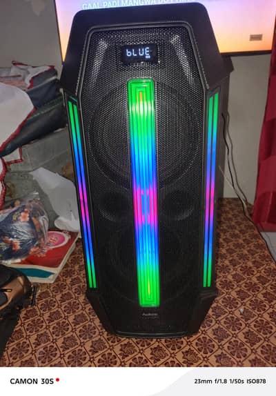 Audionic solo x 100 neat and clean condition good sound and bass