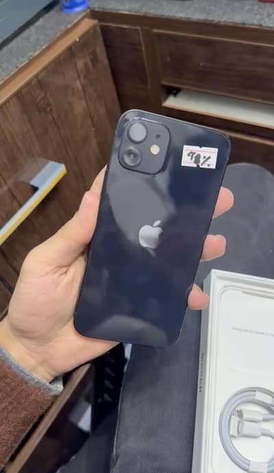 Iphone 12 64gb 98% with Box