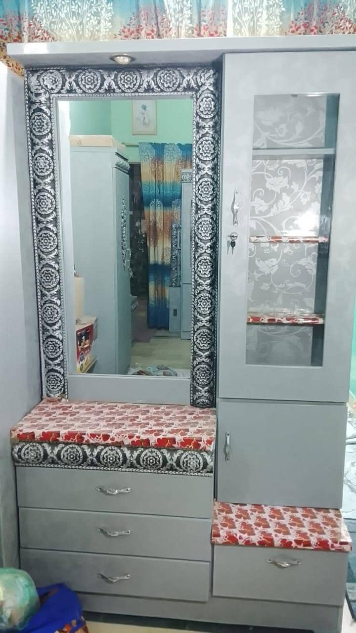 dressing table 0