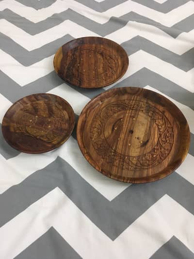 Handmade Wooden Carving Round Tray Set