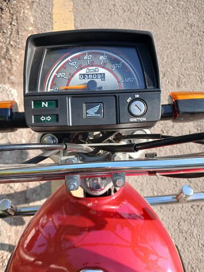 Honda cd 70 modal 2025 fast owner new baick  mobile number 03319221388