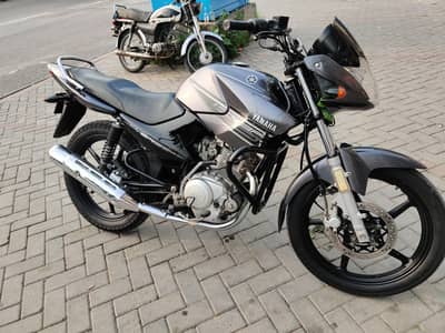 Yamaha YBR 125 | Model 2015