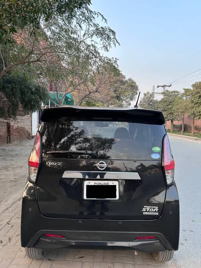 Nissan Dayz Highway Star 2021 model for sale.