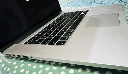 MacBook pro 15 inch 2015