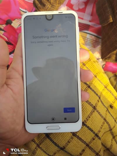 AQUOS R2 sim working