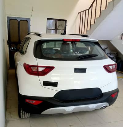 Kia stonic EX+ 2025 Brand new 4400km driven