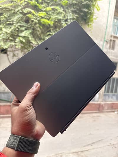 Dell latitude 7200 2. in. 1 detachable (i5/8th) 8/256ssd tuch laptop