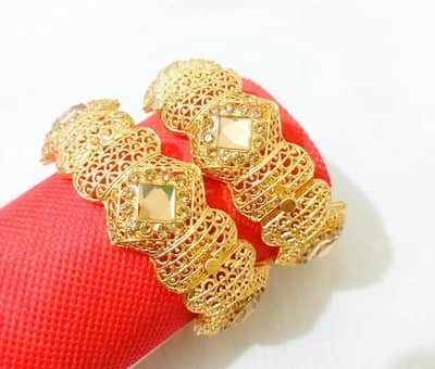 2 Pcs Gold plated Bangles