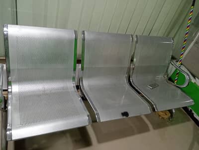 Title ke liye behtar options: Waiting Chairs (Metal) Office / Hospital