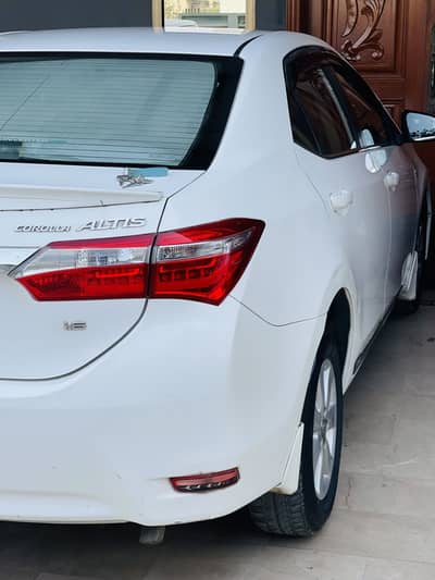 toyota carolla altis 2017 model