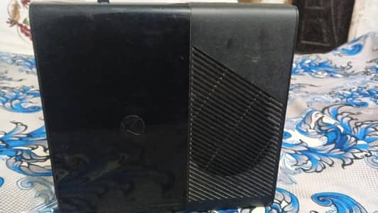 Xbox 360 slim e 360
