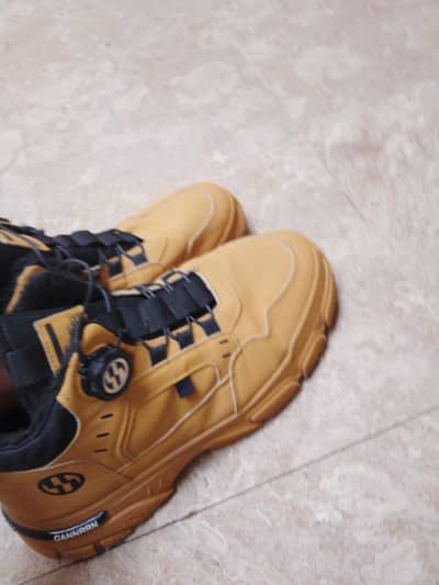 CANNRN SWISS STEP SHOES