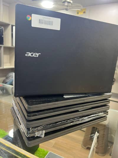 Chromebook Acer  touch screen 4 +32
