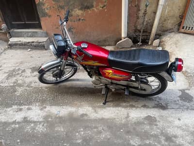 Honda cg 125 islamabad number All ok