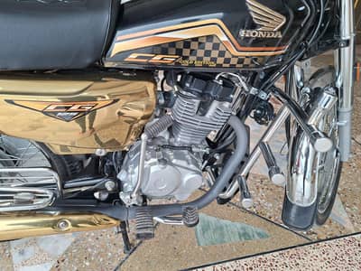 Honda CG125 special edition gold