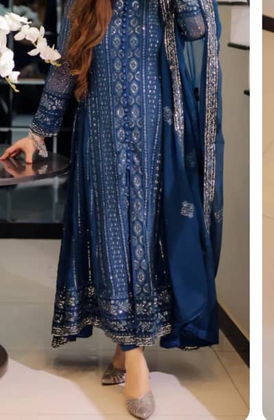 Brand new Chiffon Pishwas in medium size.